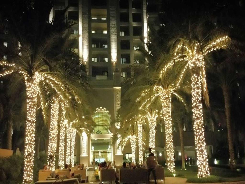 Beachfront Two Bedrooms On Palm Jumeirah By Deluxe Holiday Homes Dubai Bagian luar foto